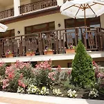 Relax Complex & 3* ساني بيتش