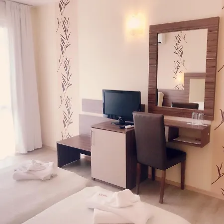 Отель Relax Complex & Солнечный берег