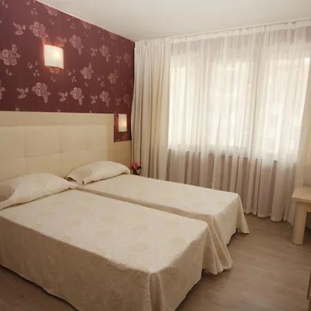 Отель Relax Complex &