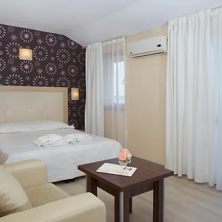 فندق Relax Complex & 3*