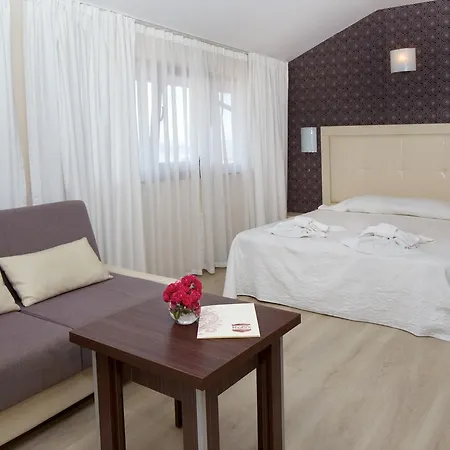 Relax Complex & 3*
