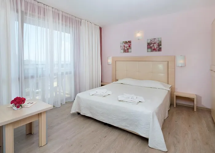 Relax Complex & ホテル 3*